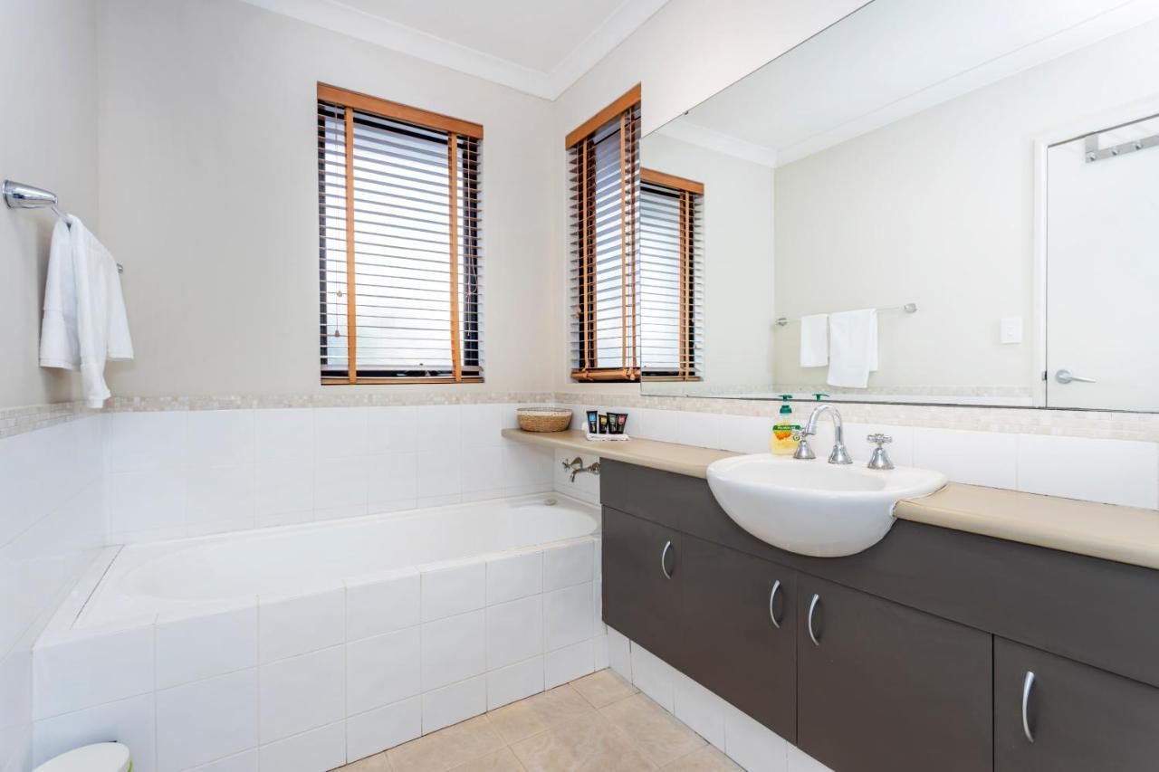 Coode Street Townhouse - Executive Escapes Villa Perth Luaran gambar